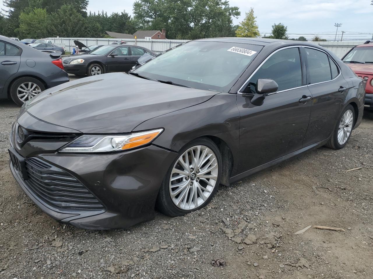 4T1B11HK4JU504946 2018 TOYOTA CAMRY - Image 1