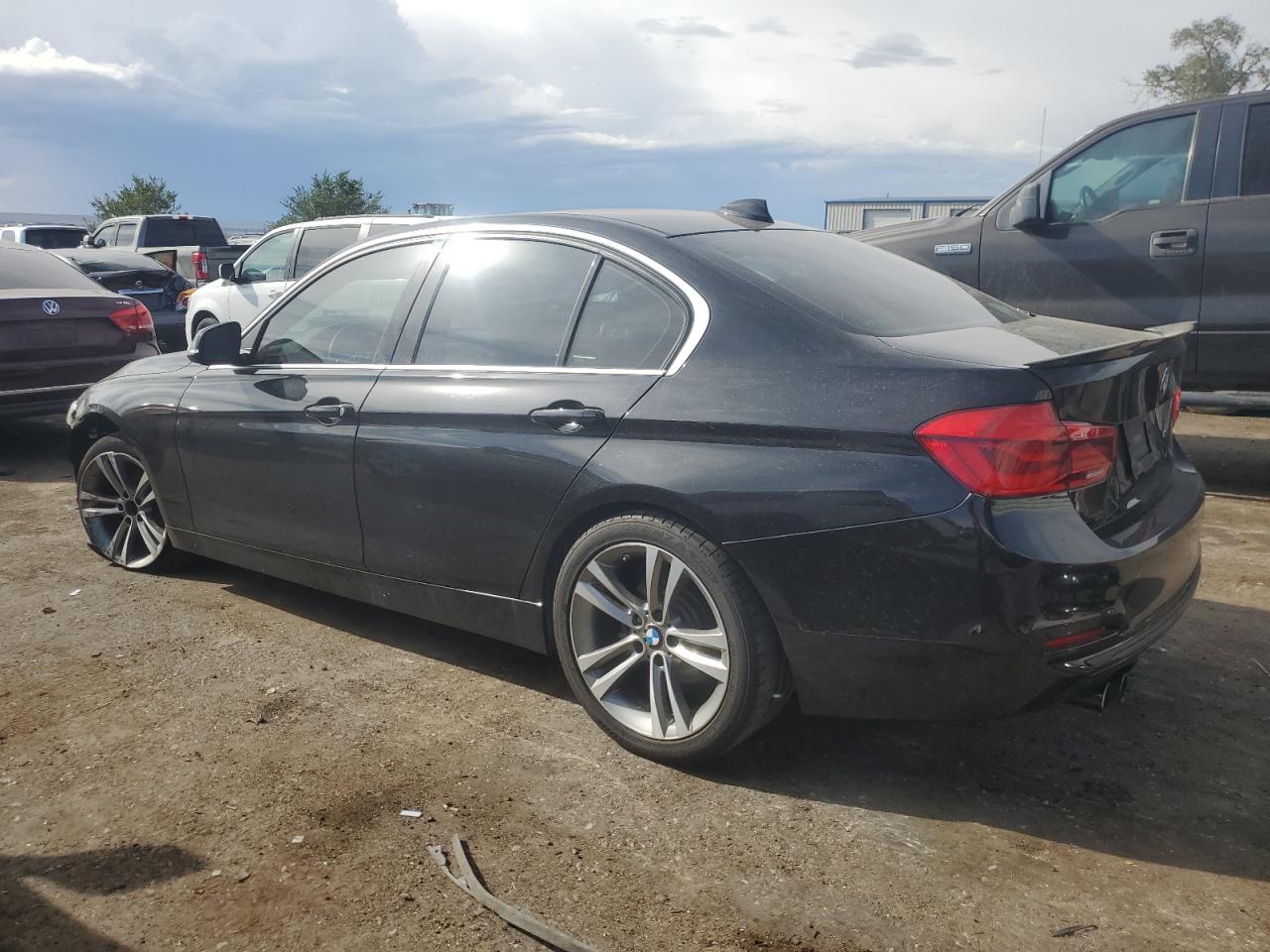 WBA8B9C51JAE21858 2018 BMW 3 SERIES - Image 2