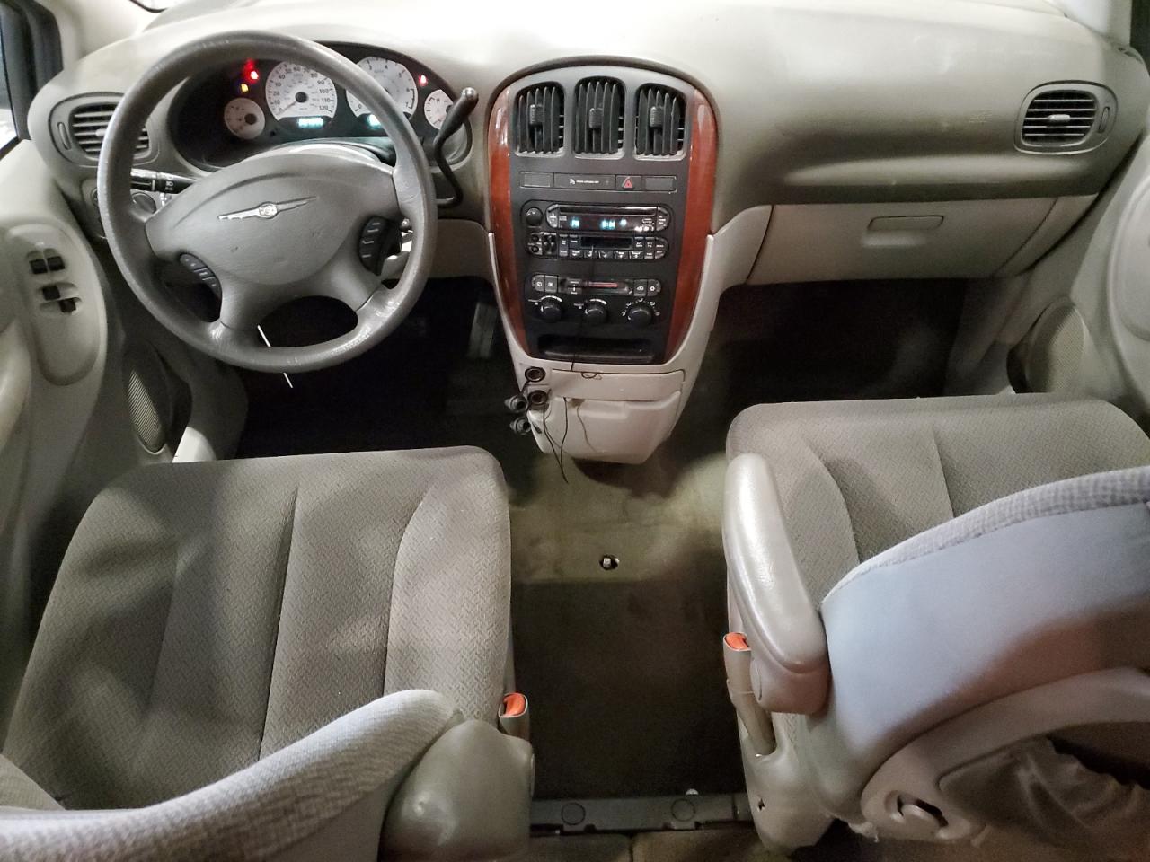 2005 Chrysler Town & Country Lx VIN: 2C4GP44R25R558259 Lot: 68171714