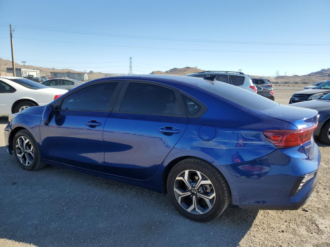 3KPF24ADXKE115275 2019 KIA FORTE - Image 2