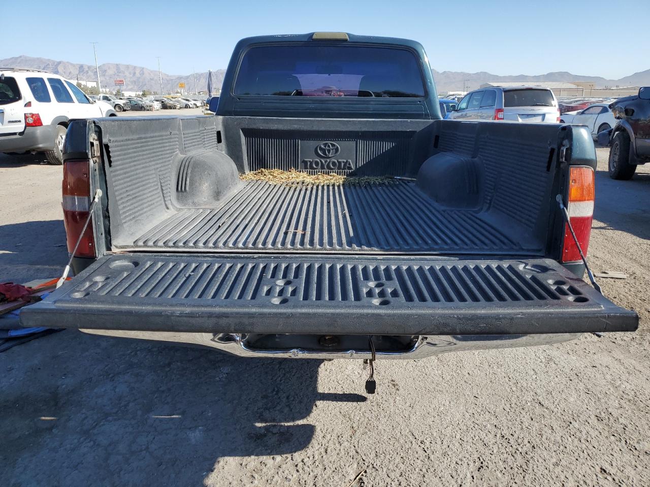 4TANL42N3WZ045687 1998 Toyota Tacoma