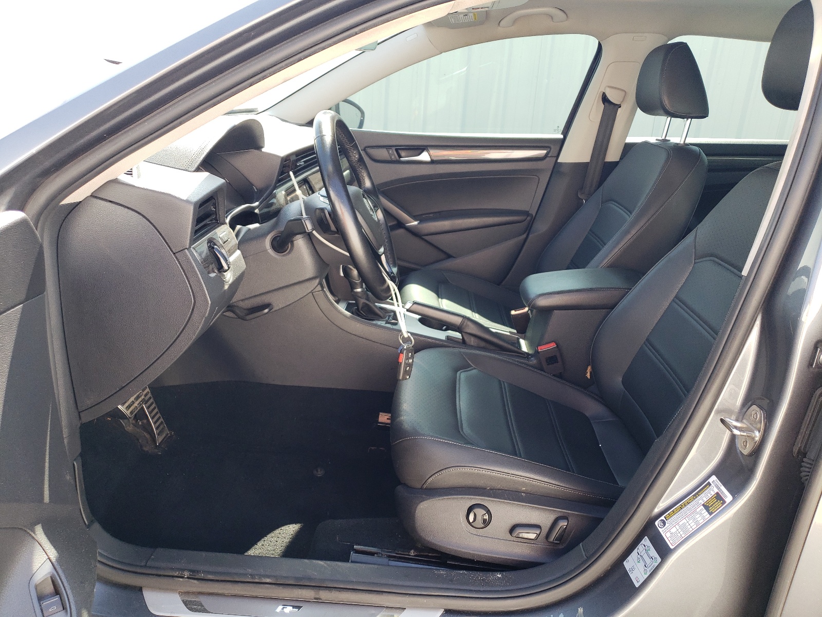 1VWMA7A38LC005026 2020 Volkswagen Passat R-Line