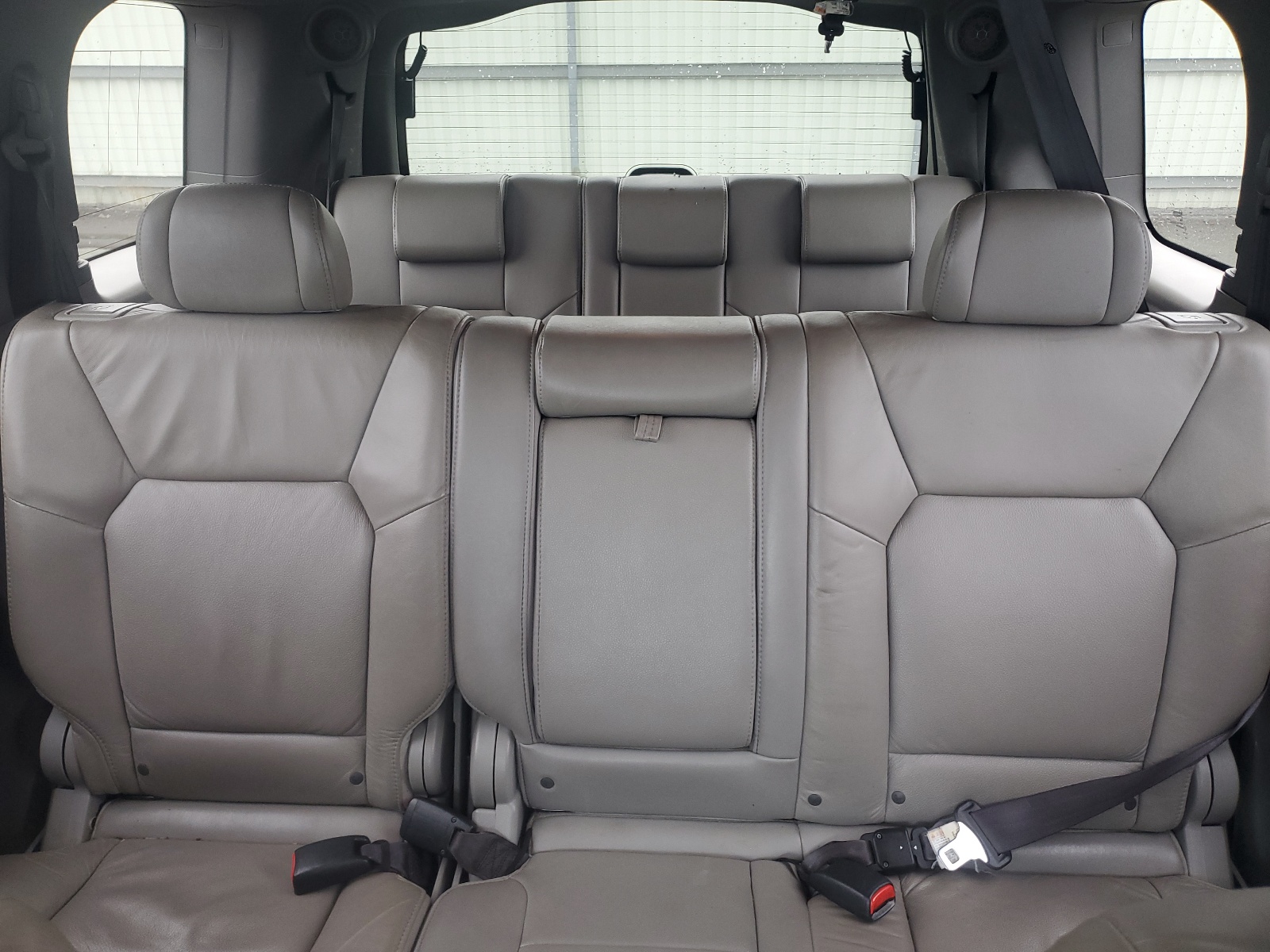 5FNYF4H92AB008275 2010 Honda Pilot Touring