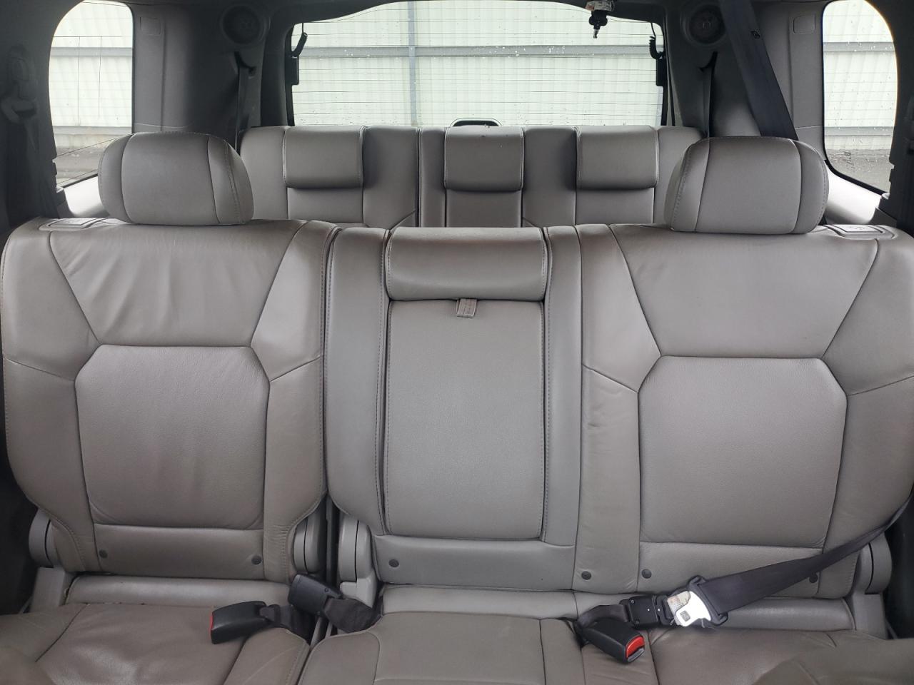 2010 Honda Pilot Touring VIN: 5FNYF4H92AB008275 Lot: 66695314