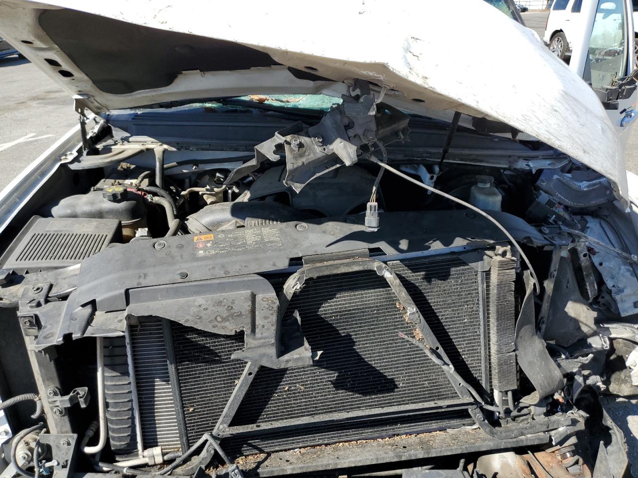 2012 Chevrolet Suburban - Image 13