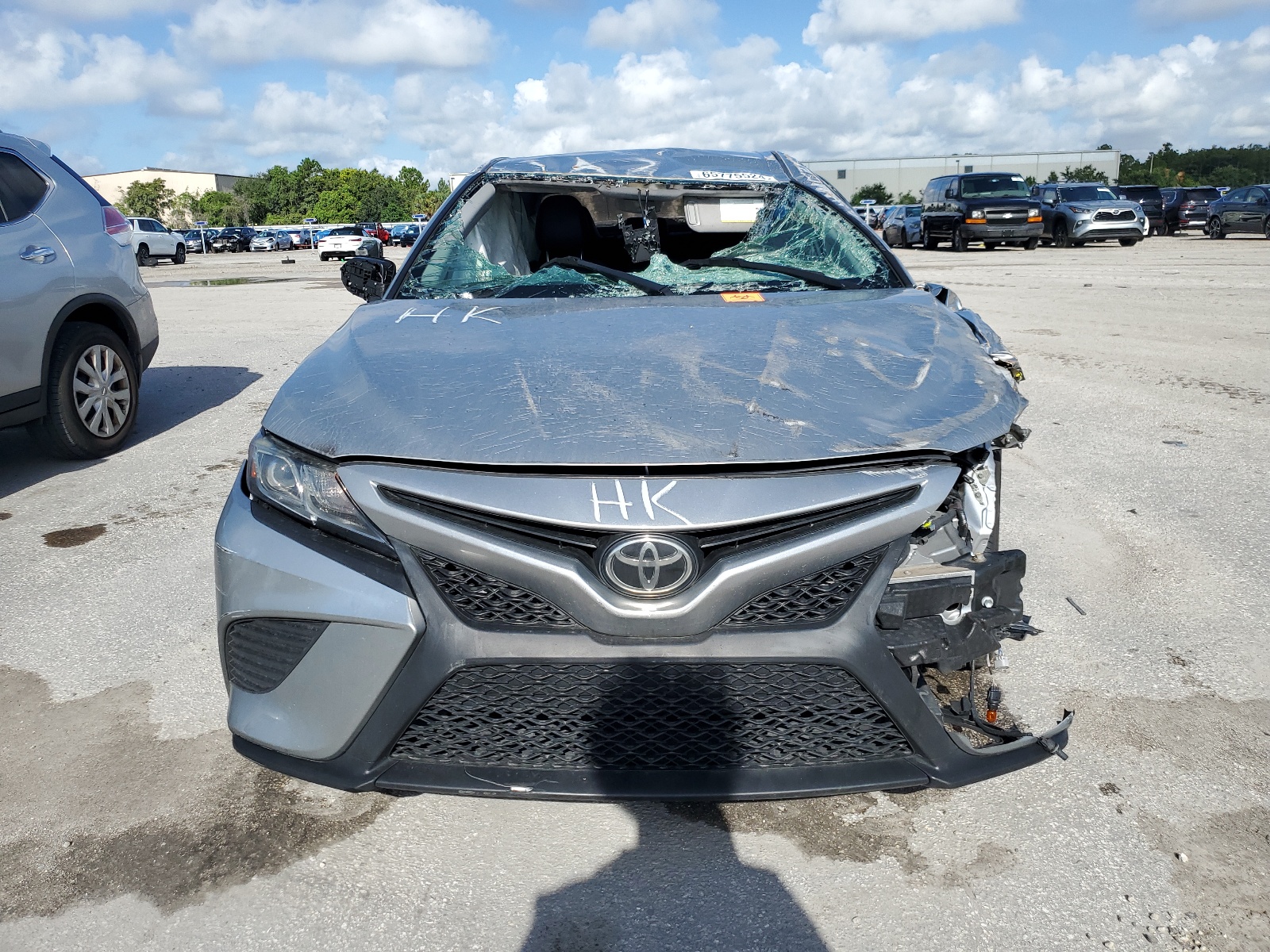 2018 Toyota Camry L vin: 4T1B11HK5JU026116