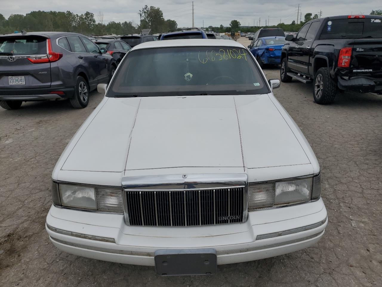 1992 Lincoln Town Car - Image 5