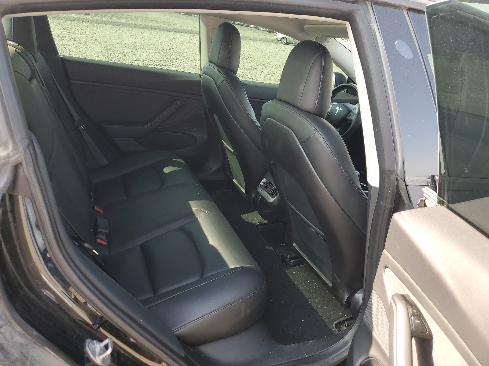 5YJ3E1EB2JF185394 2018 Tesla Model 3