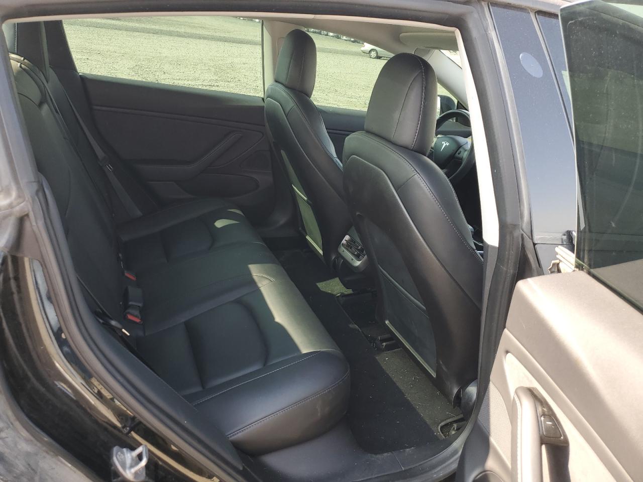 2018 Tesla Model 3 VIN: 5YJ3E1EB2JF185394 Lot: 65916274