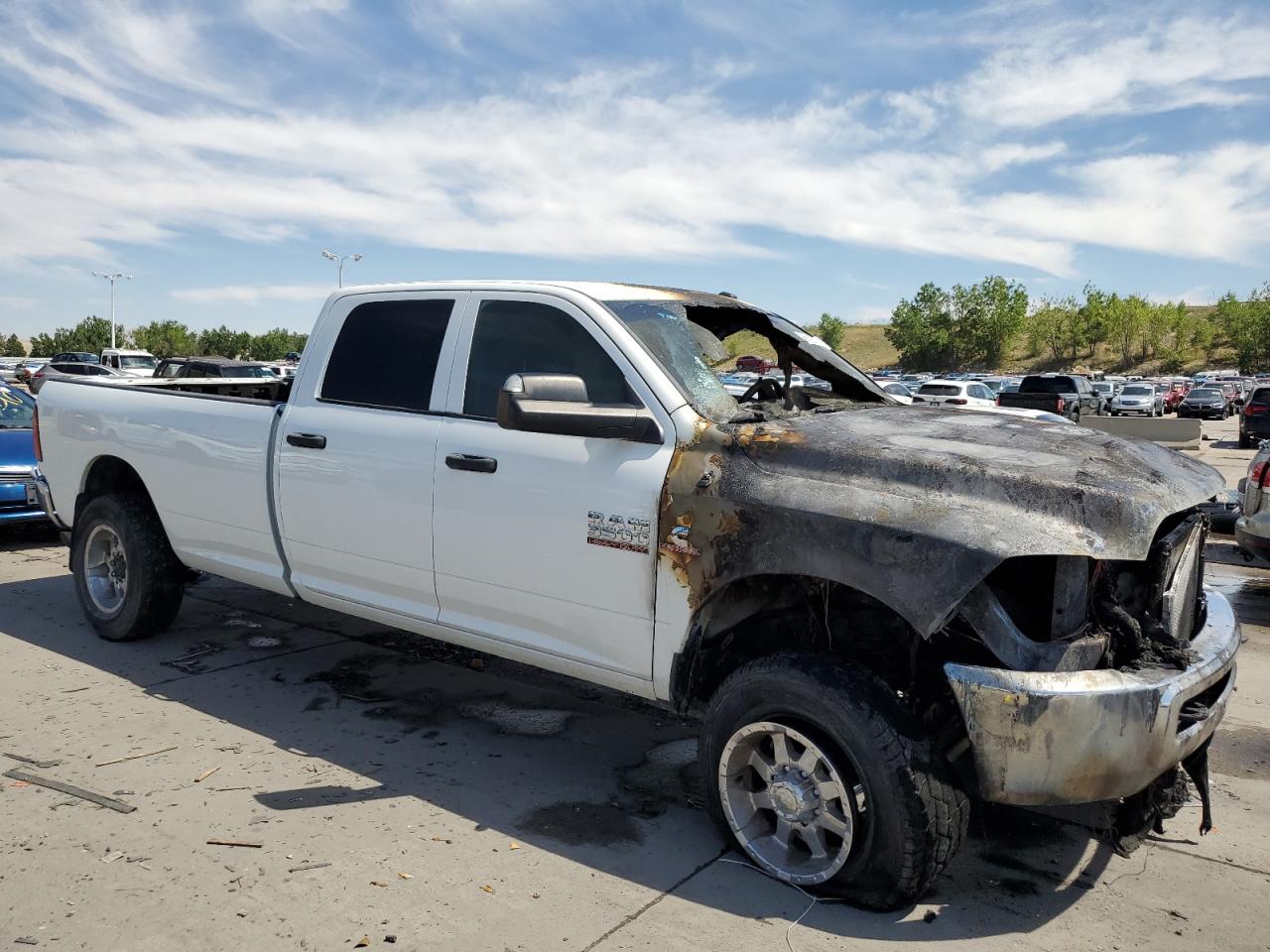 2014 RAM 3500 - Image 4