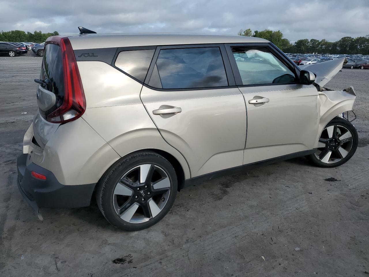 KNDJ33AU2L7070769 2020 Kia Soul Ex