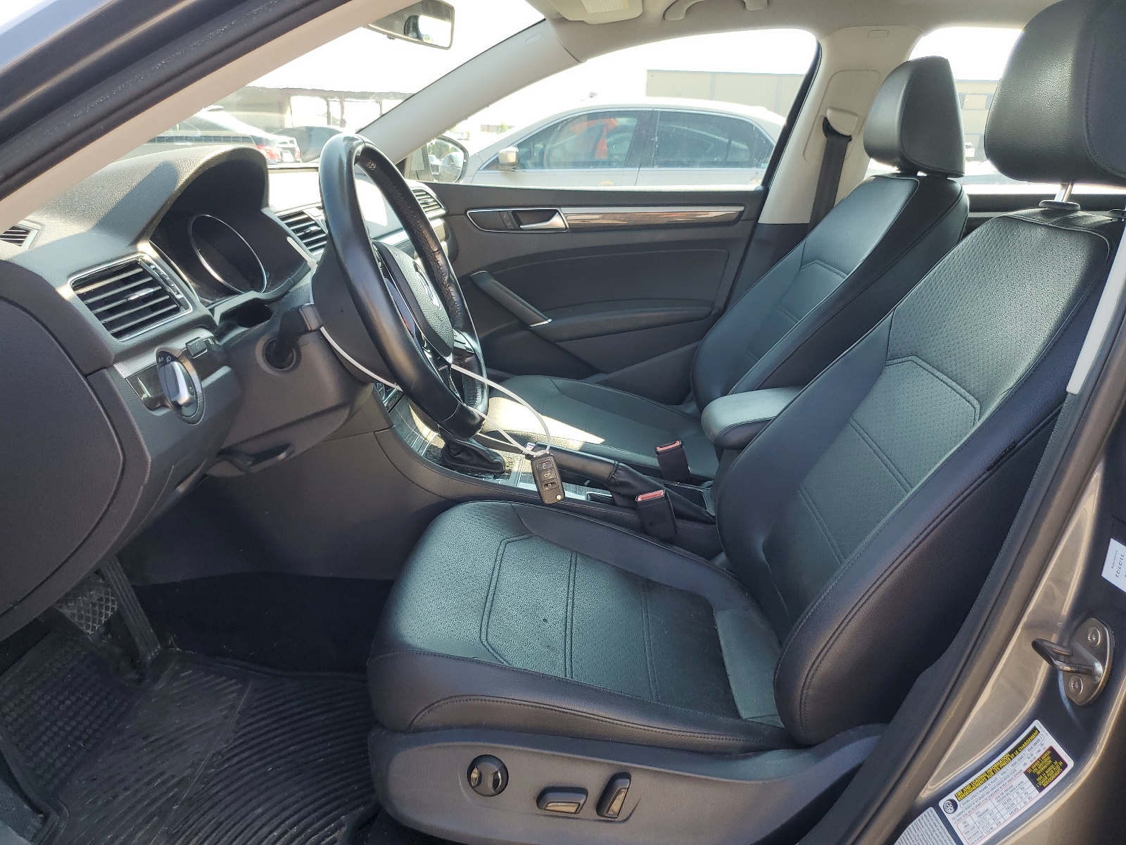 1VWBT7A30HC024291 2017 Volkswagen Passat Se