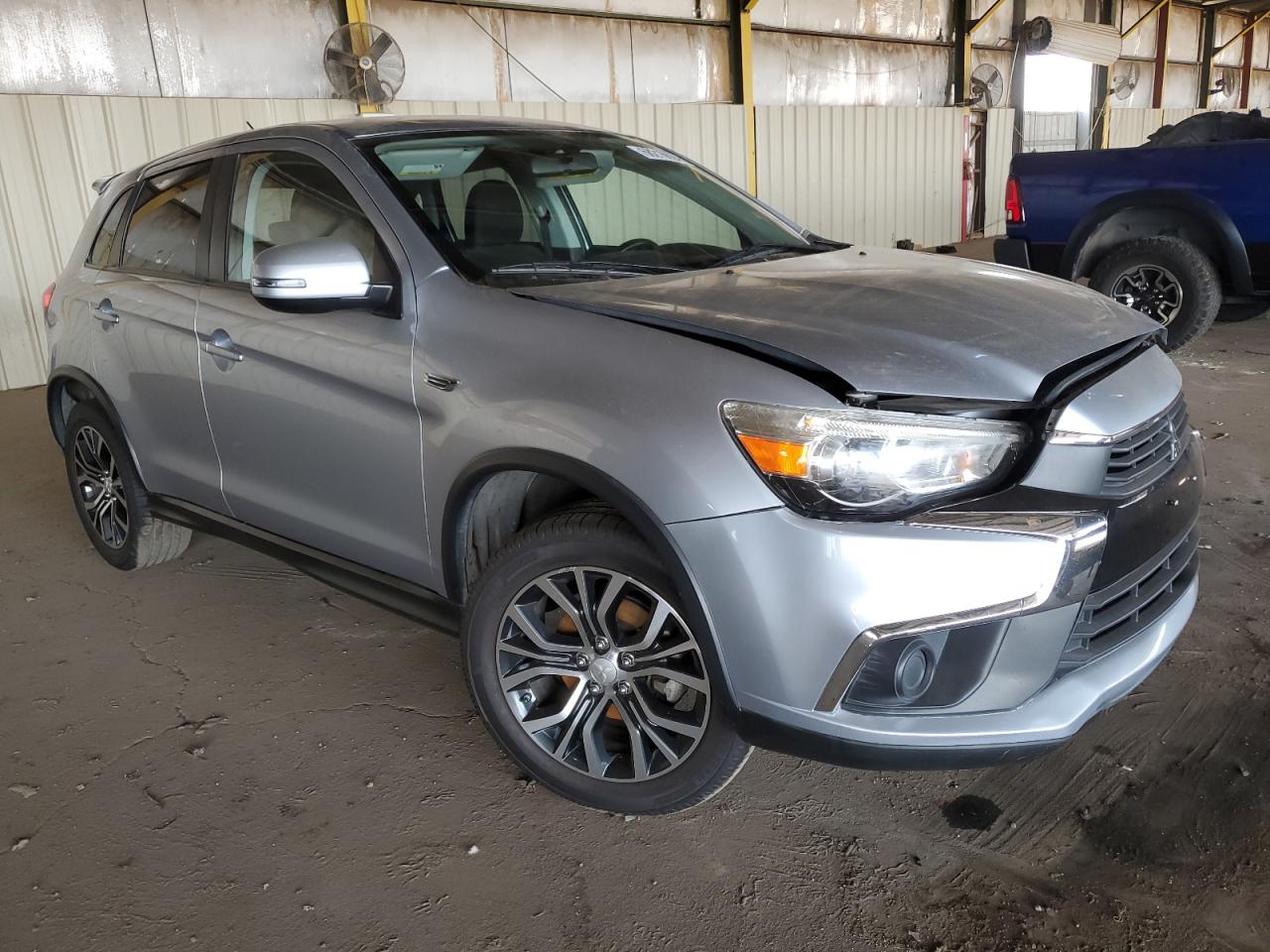2016 Mitsubishi Outlander - Image 4
