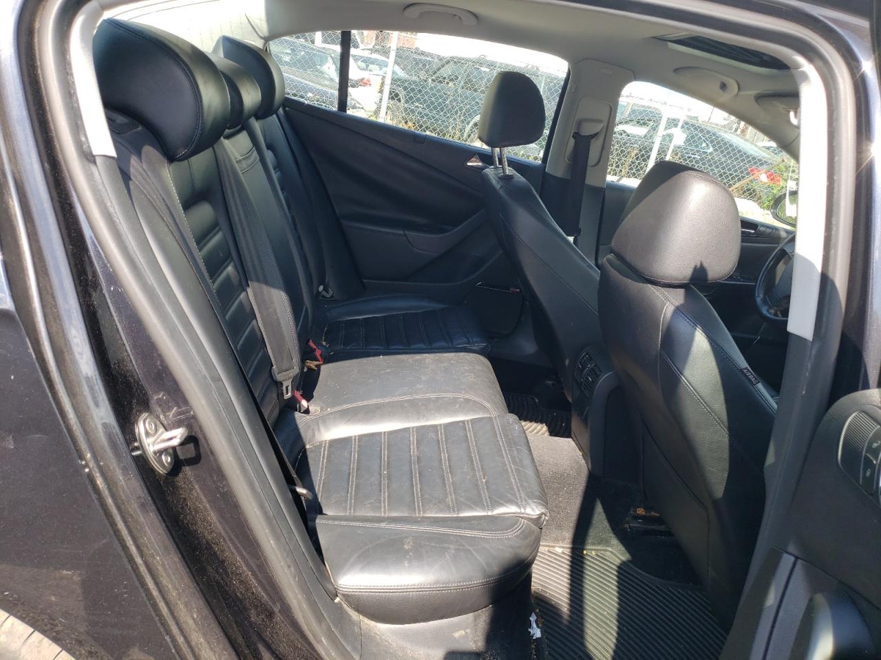 2008 Volkswagen Passat Vr6 VIN: WVWCU73C98P030424 Lot: 66742624