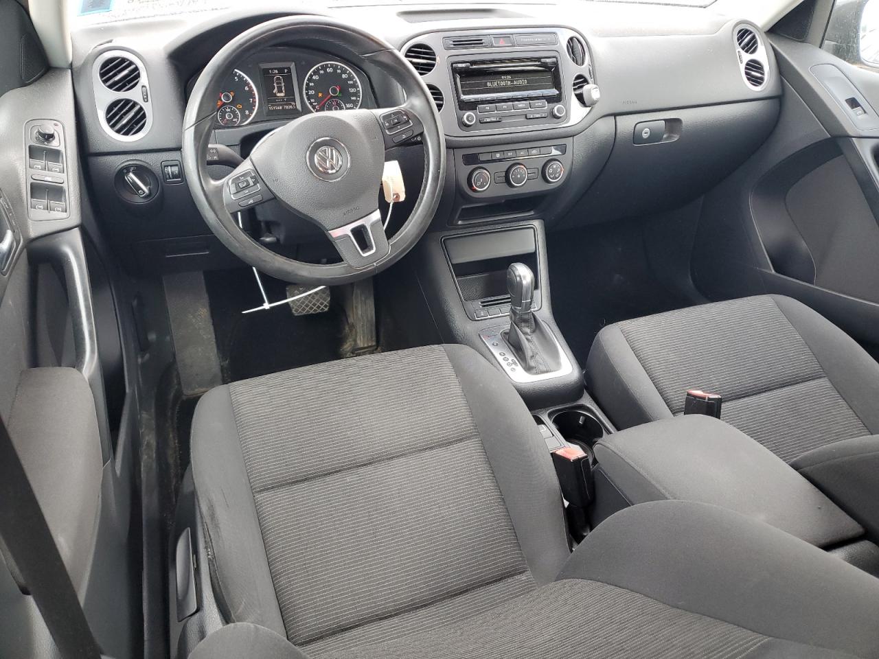 WVGBV3AX9DW593900 2013 Volkswagen Tiguan S