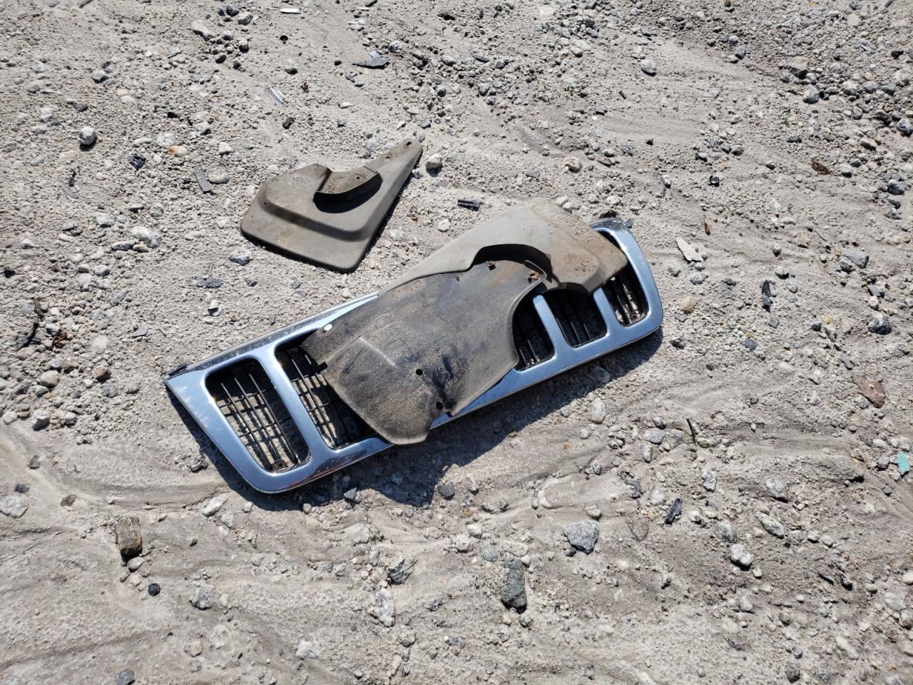 2000 Jeep Grand Cherokee Laredo VIN: 1J4GW48S4YC394777 Lot: 65447474