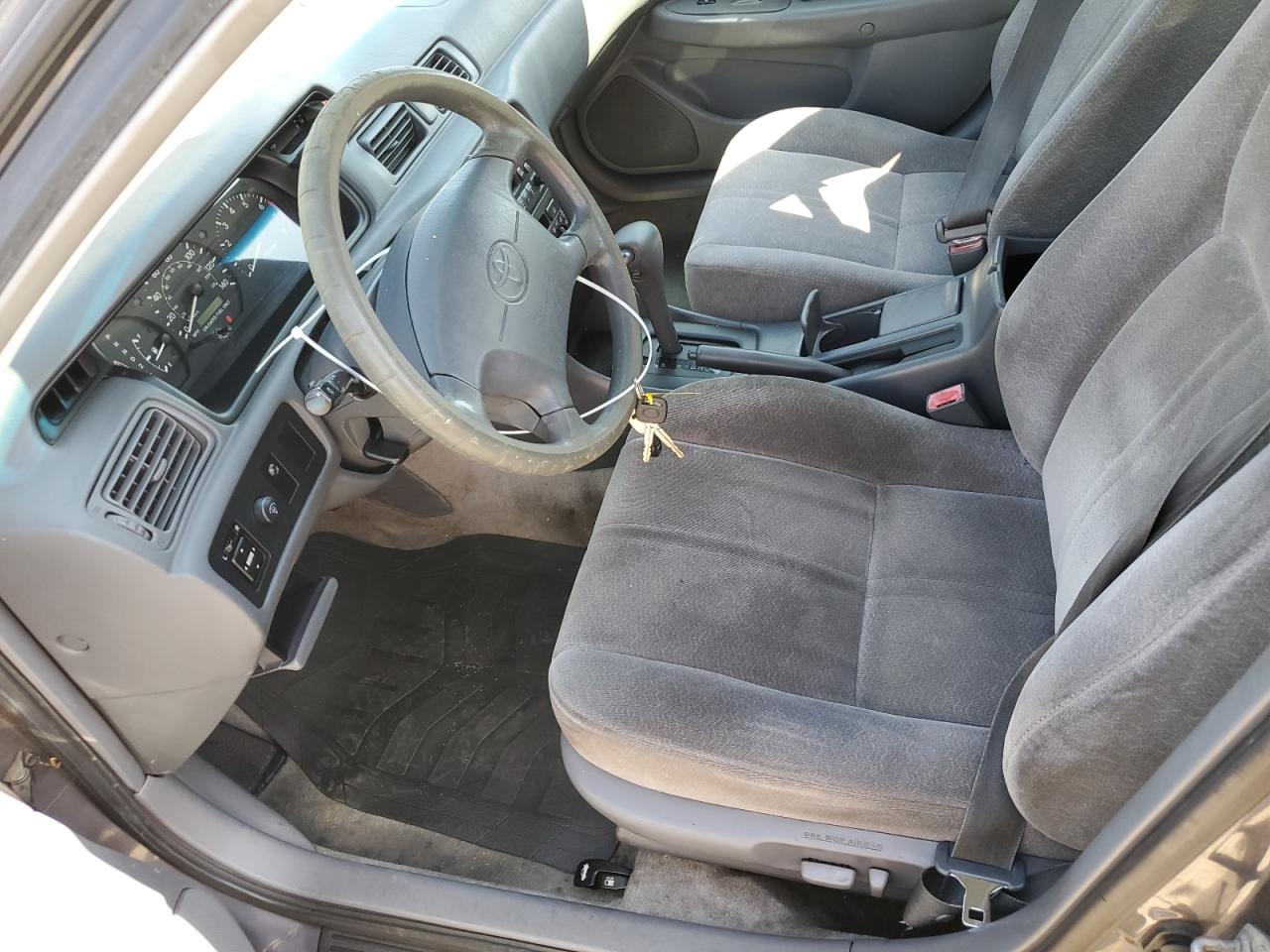 1999 Toyota Camry Le VIN: JT2BF28K7X0226239 Lot: 66213864