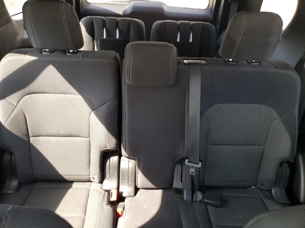 2017 Ford Explorer - Image 10