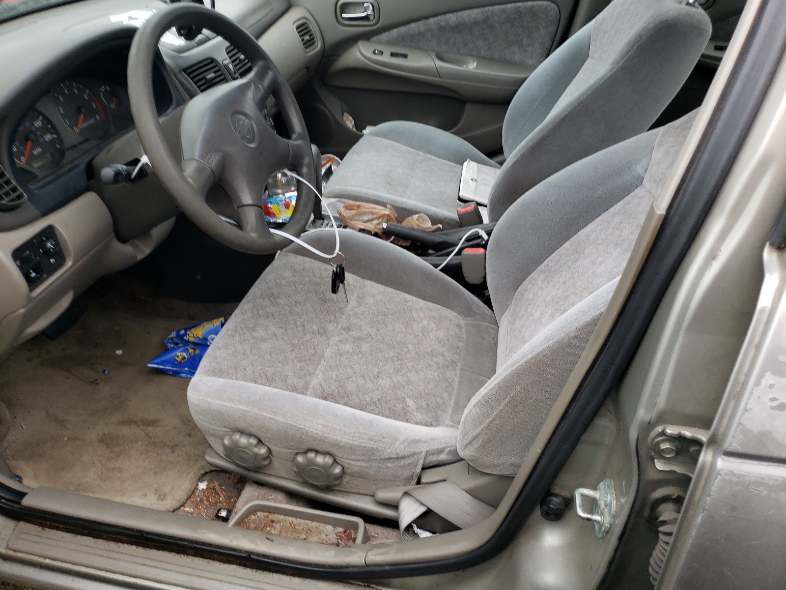 3N1CB51D6YL343581 2000 Nissan Sentra Base