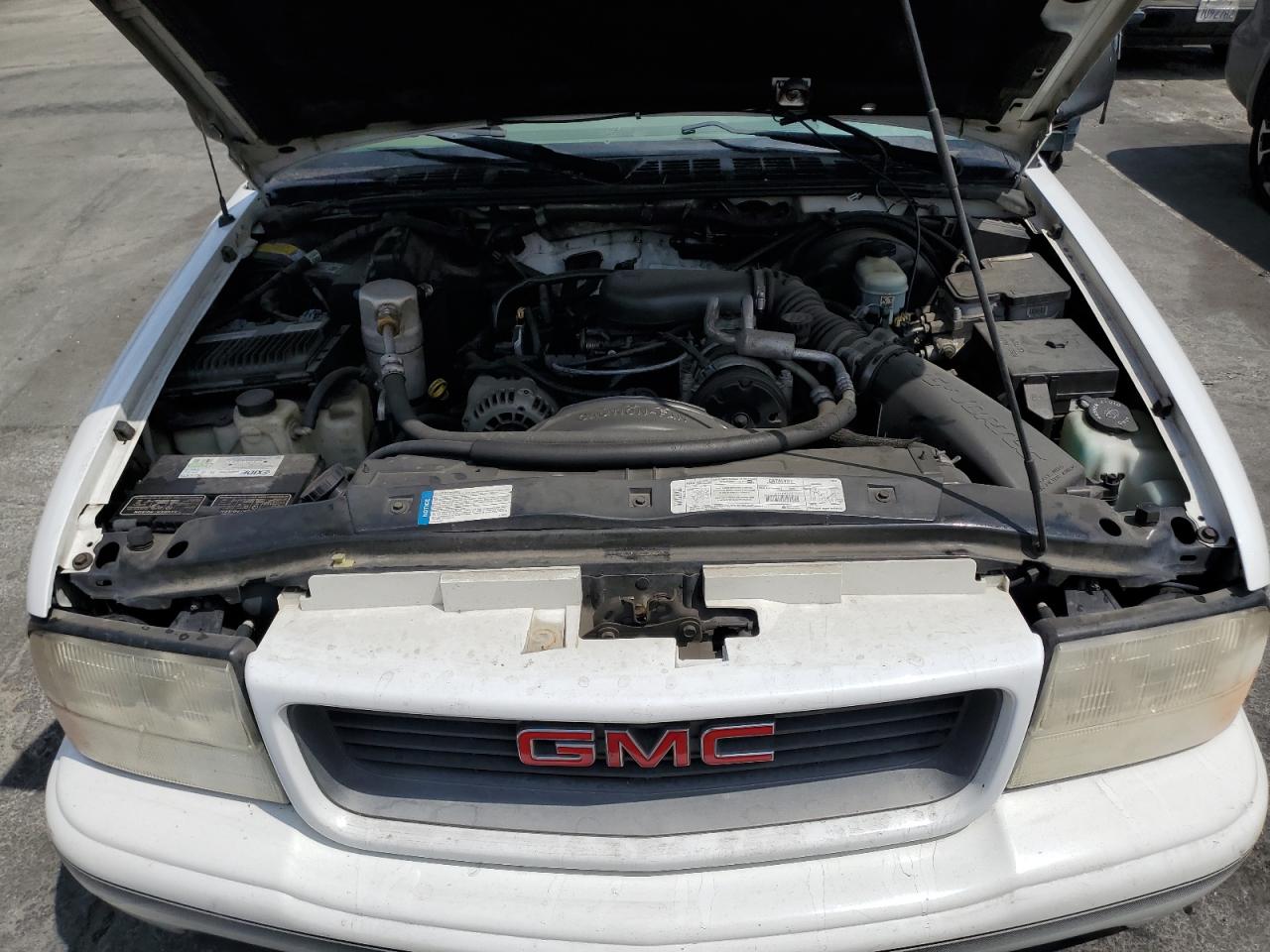 1998 GMC Jimmy VIN: 1GKDT13W5W2541738 Lot: 65466164