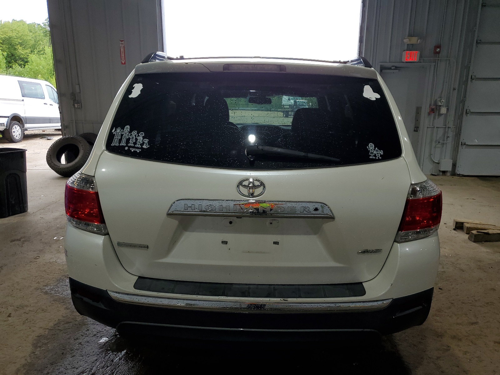 5TDBK3EH6CS139828 2012 Toyota Highlander Base