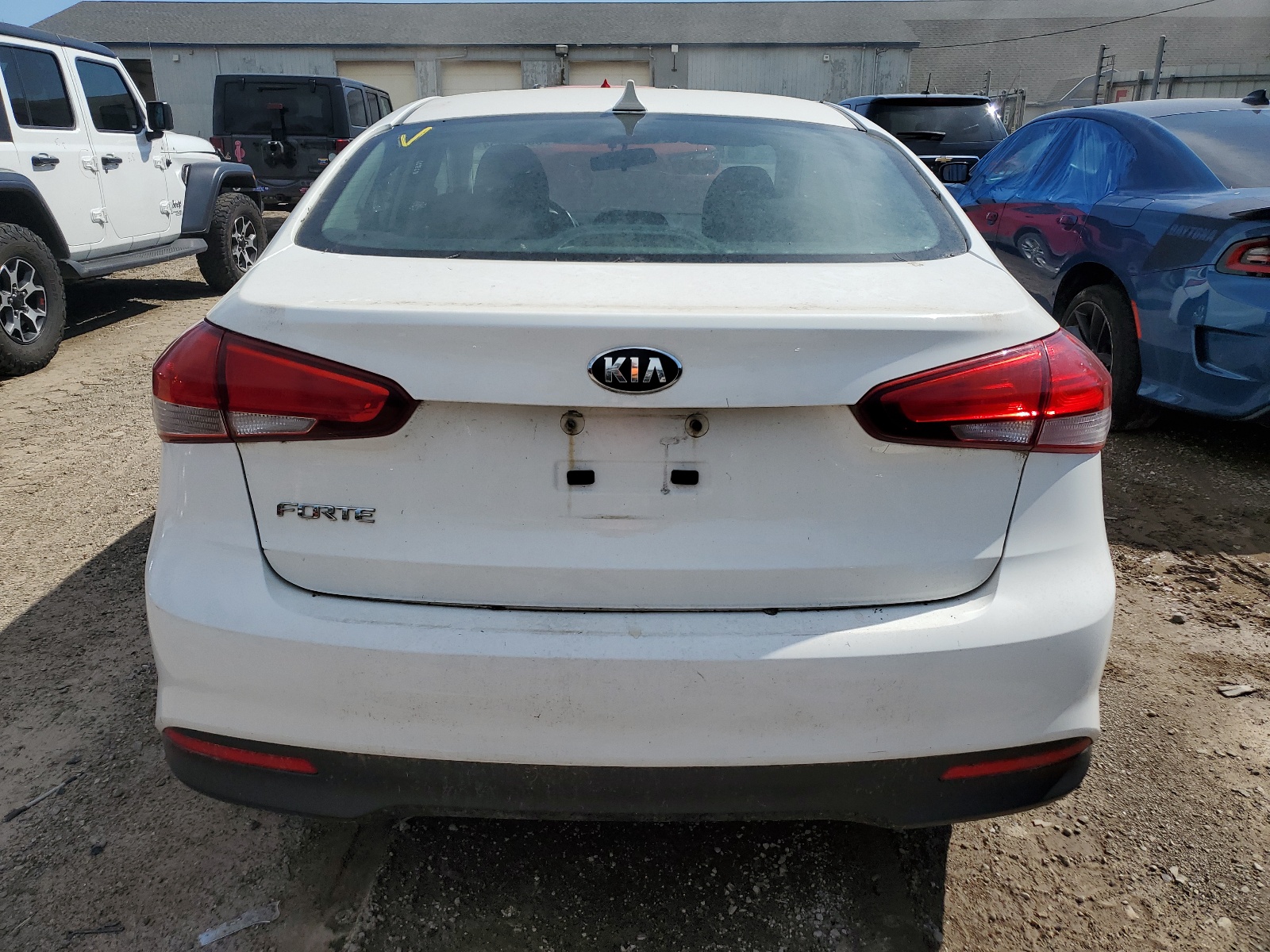 2017 Kia Forte Lx vin: 3KPFK4A78HE057184