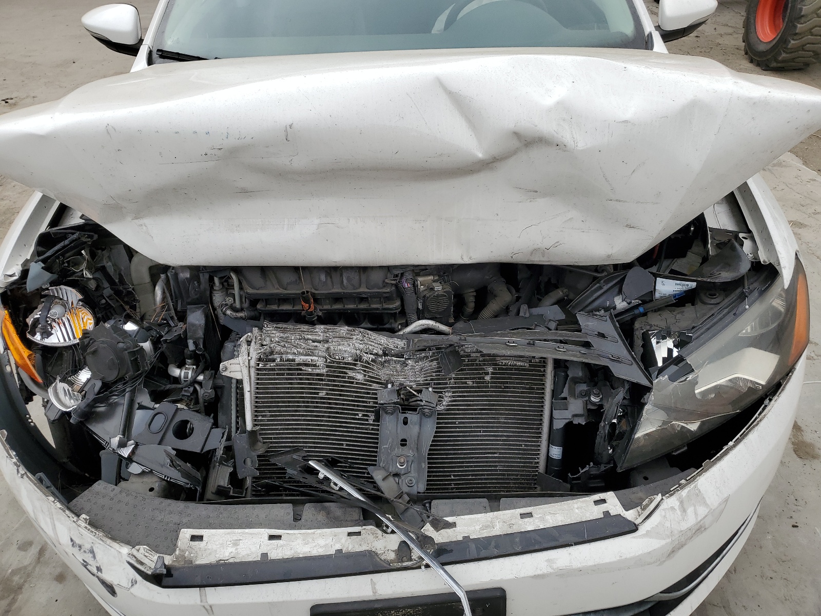 1VWBP7A35CC084323 2012 Volkswagen Passat Se