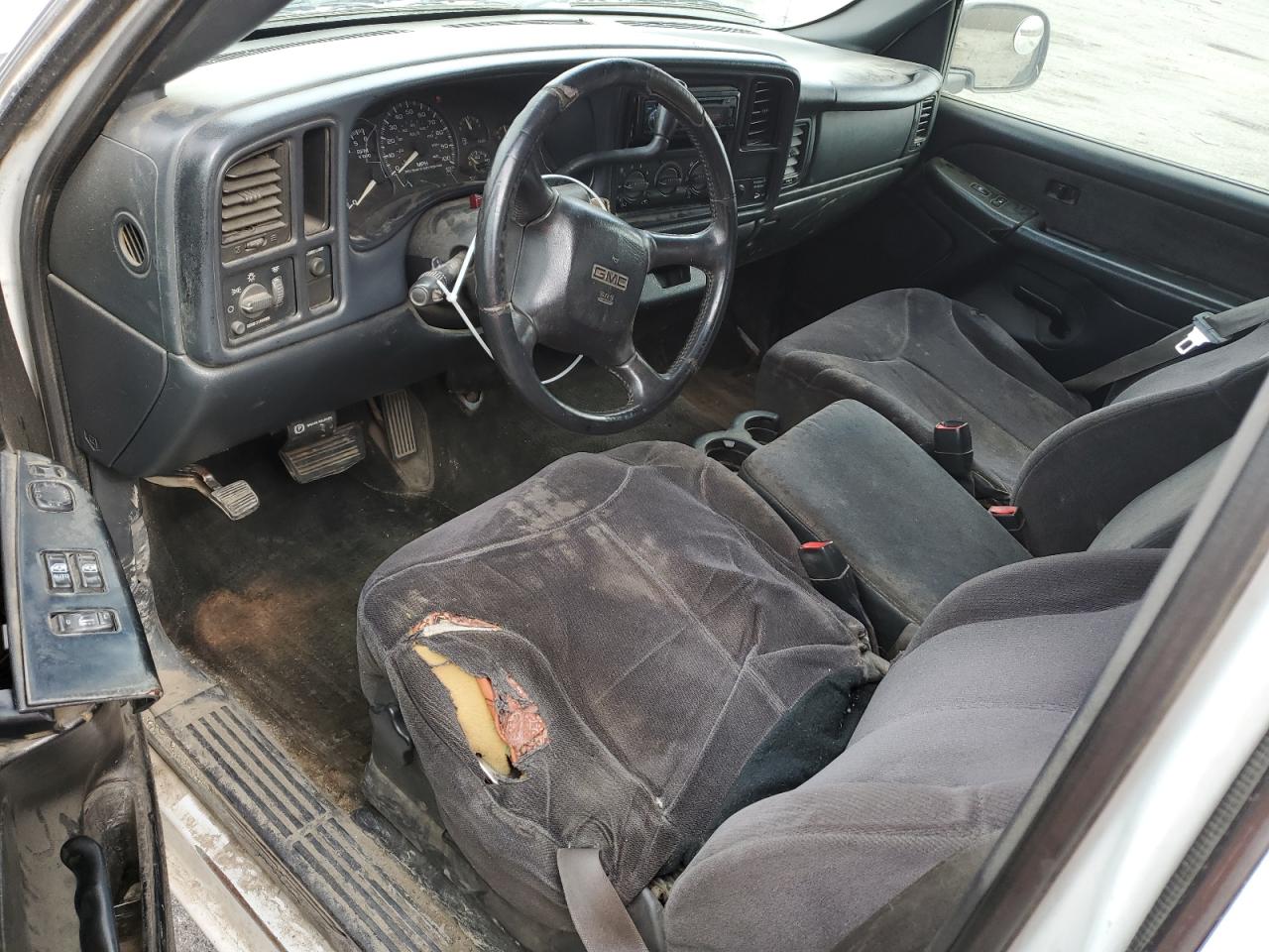 2002 GMC New Sierra C1500 VIN: 2GTEC19V421111076 Lot: 68361784