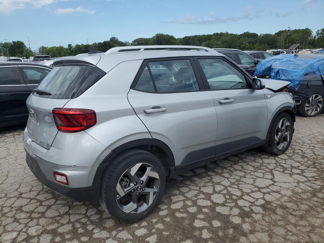 2022 Hyundai Venue Sel VIN: KMHRC8A35NU163728 Lot: 65670664