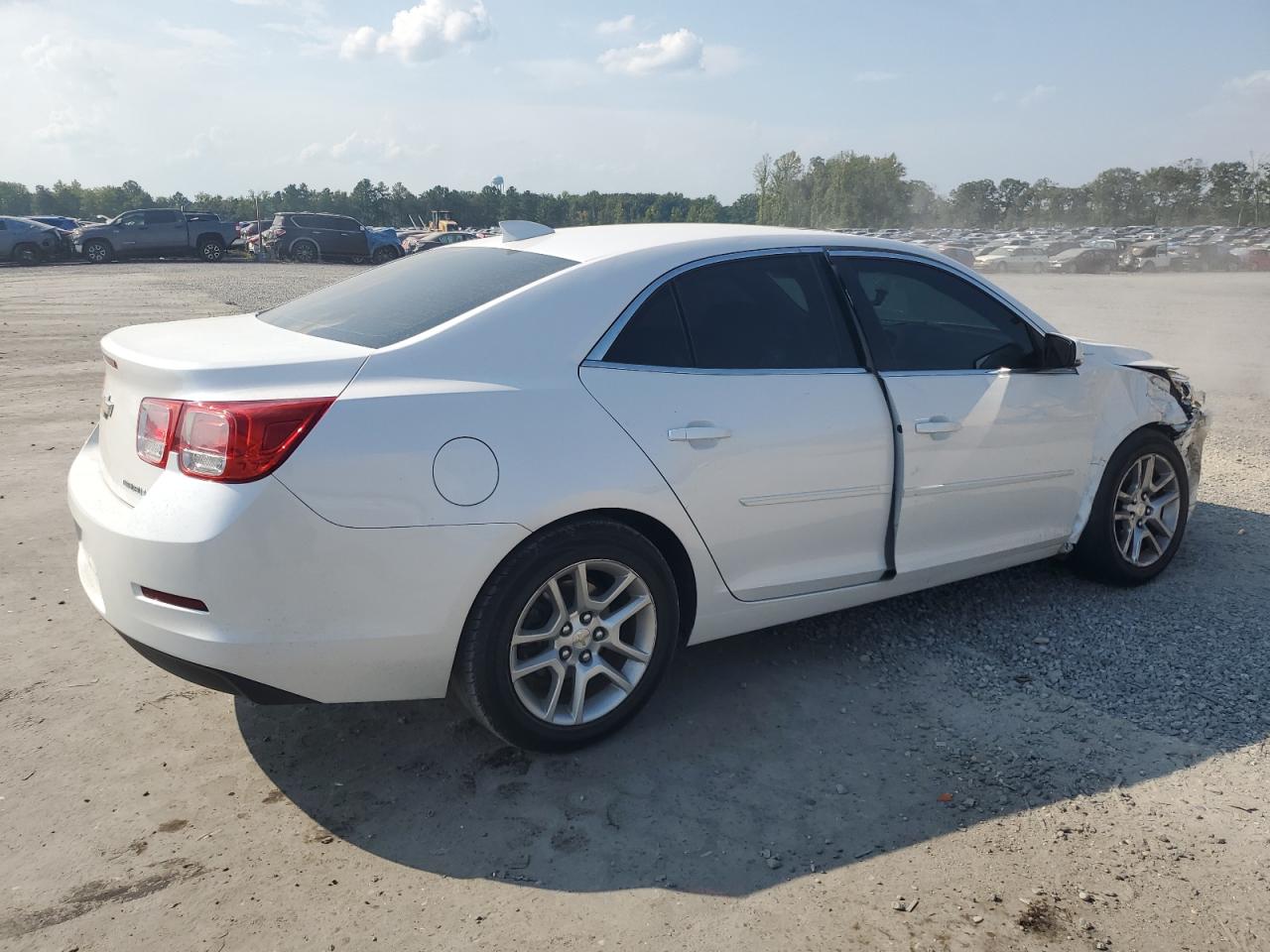 2015 Chevrolet Malibu - Image 3