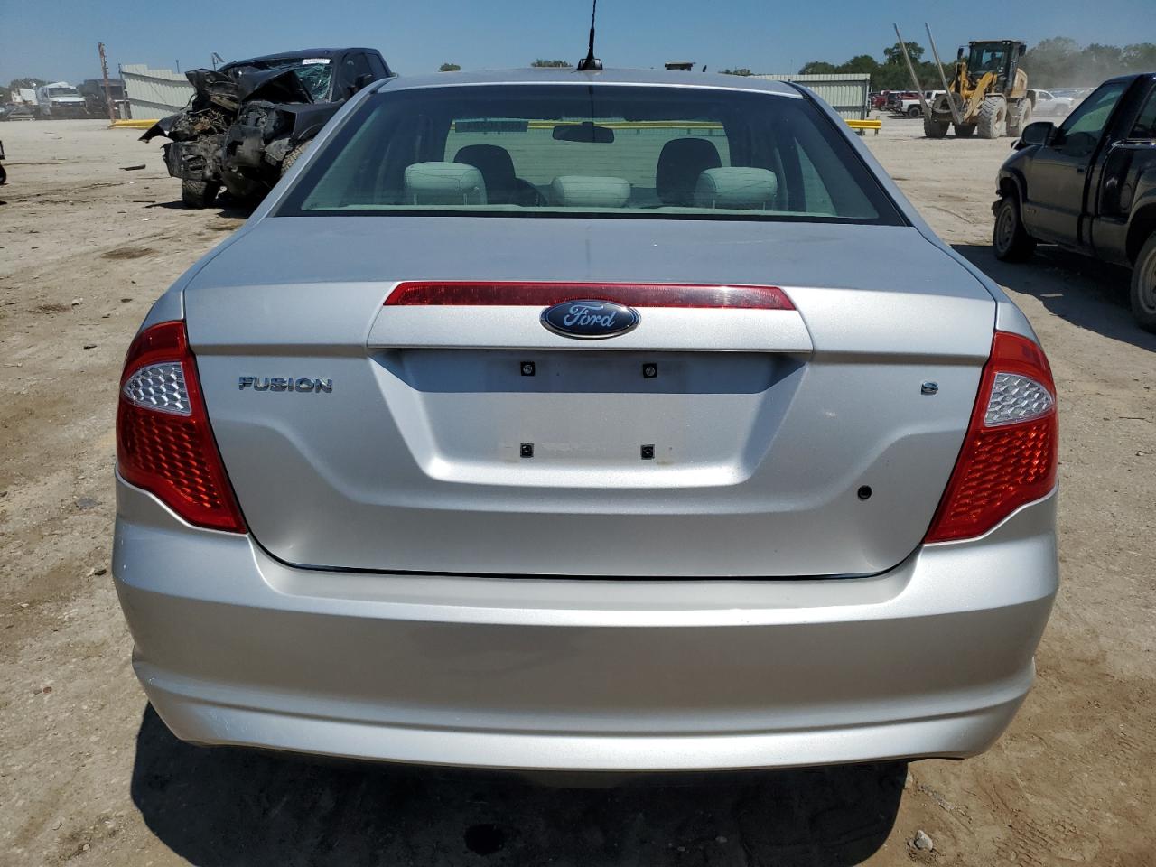 2010 Ford Fusion S VIN: 3FAHP0GA3AR129094 Lot: 65830284