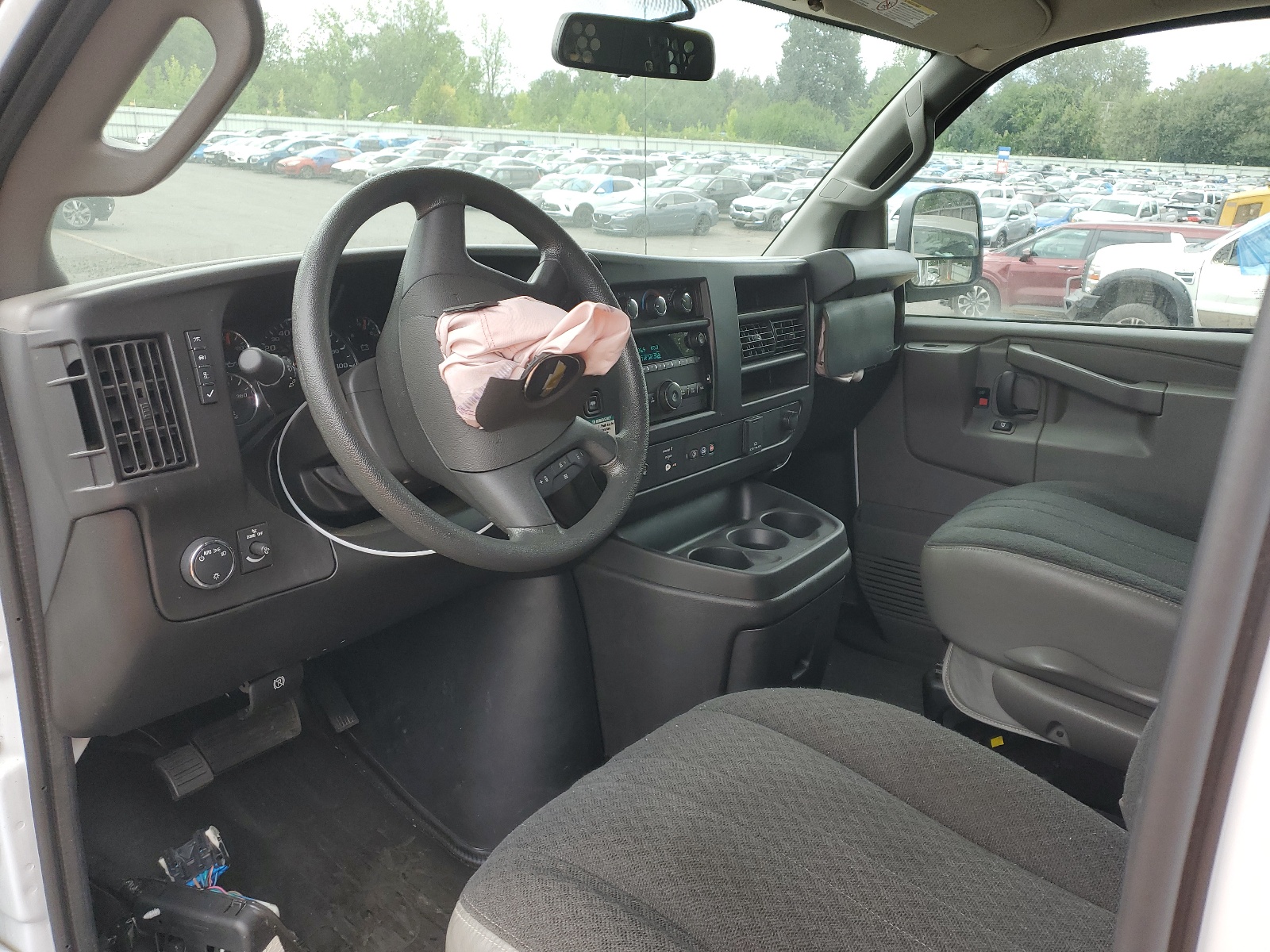 1GCWGAFP2N1252267 2022 Chevrolet Express G2500