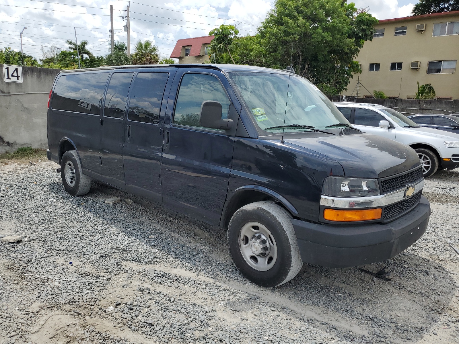 2019 Chevrolet Express G3500 Ls vin: 1GAZGNFP5K1205193