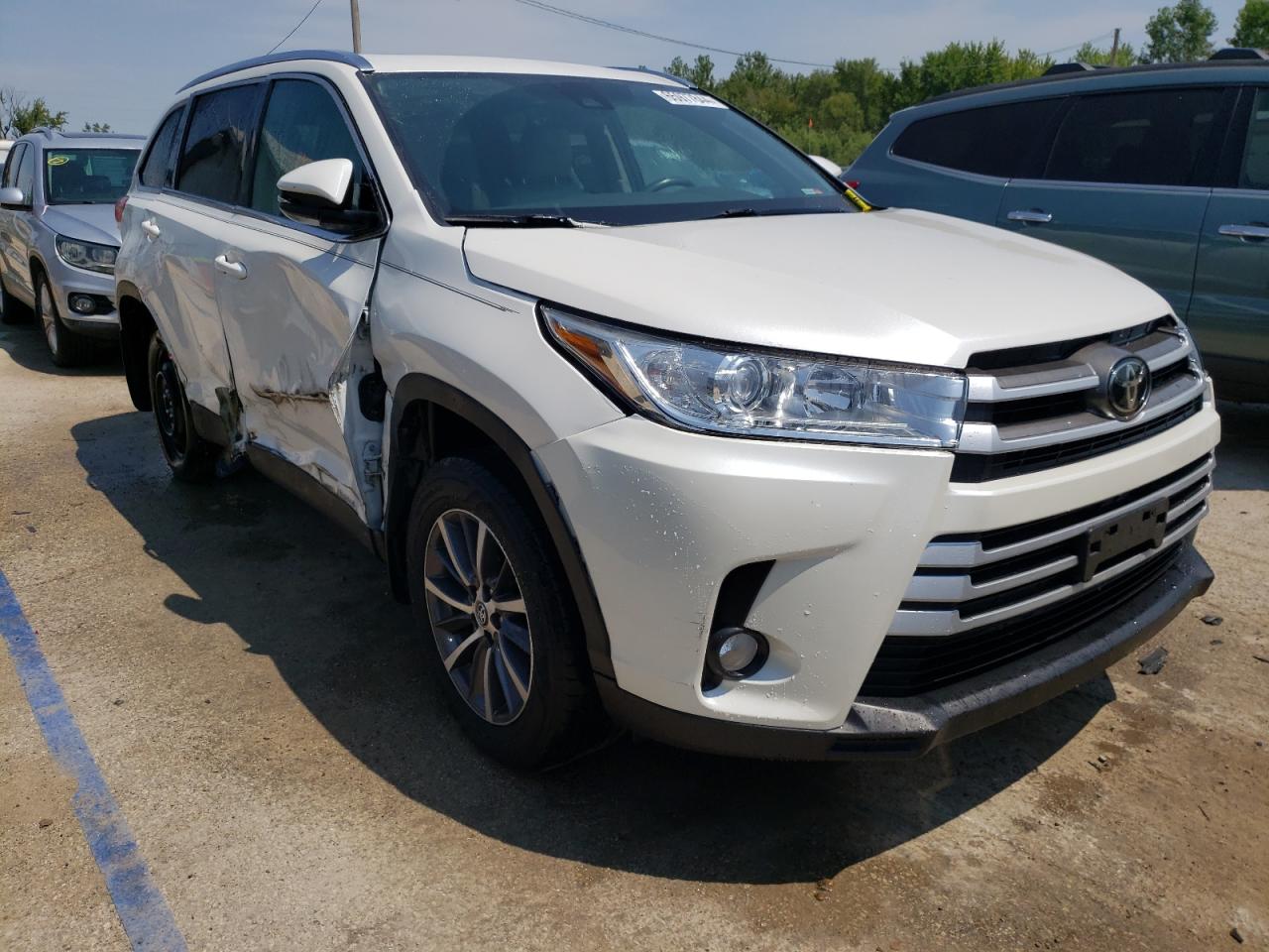 2019 Toyota Highlander Se VIN: 5TDJZRFH5KS589364 Lot: 65977844