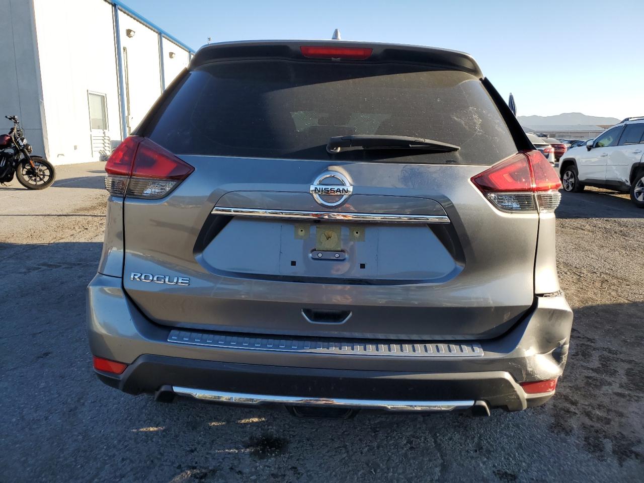 2020 Nissan Rogue S VIN: JN8AT2MT5LW006720 Lot: 67473124