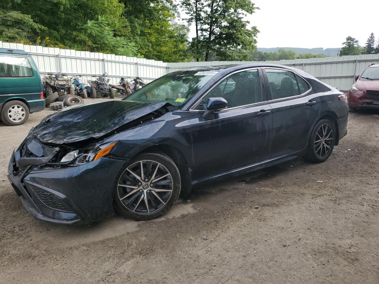 4T1T11BK6MU039393 2021 TOYOTA CAMRY - Image 1