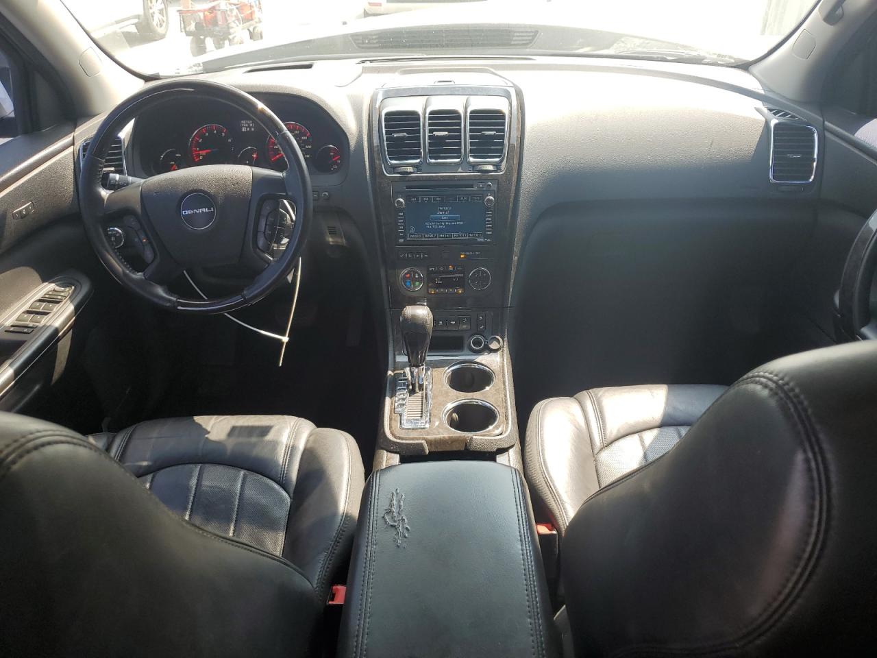 2011 GMC Acadia - Image 8