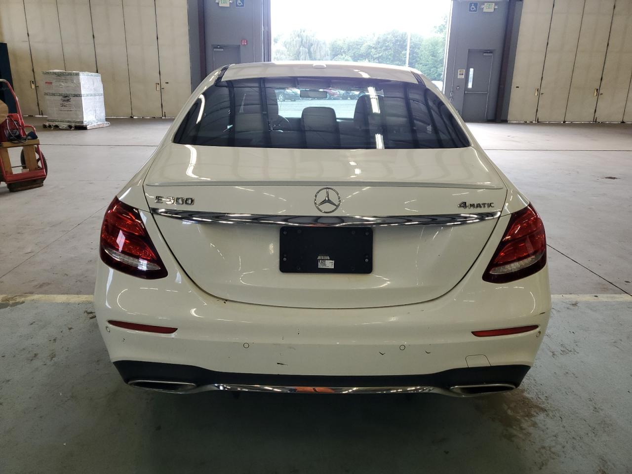 2018 Mercedes-Benz E 300 4Matic VIN: WDDZF4KB0JA307648 Lot: 69655194