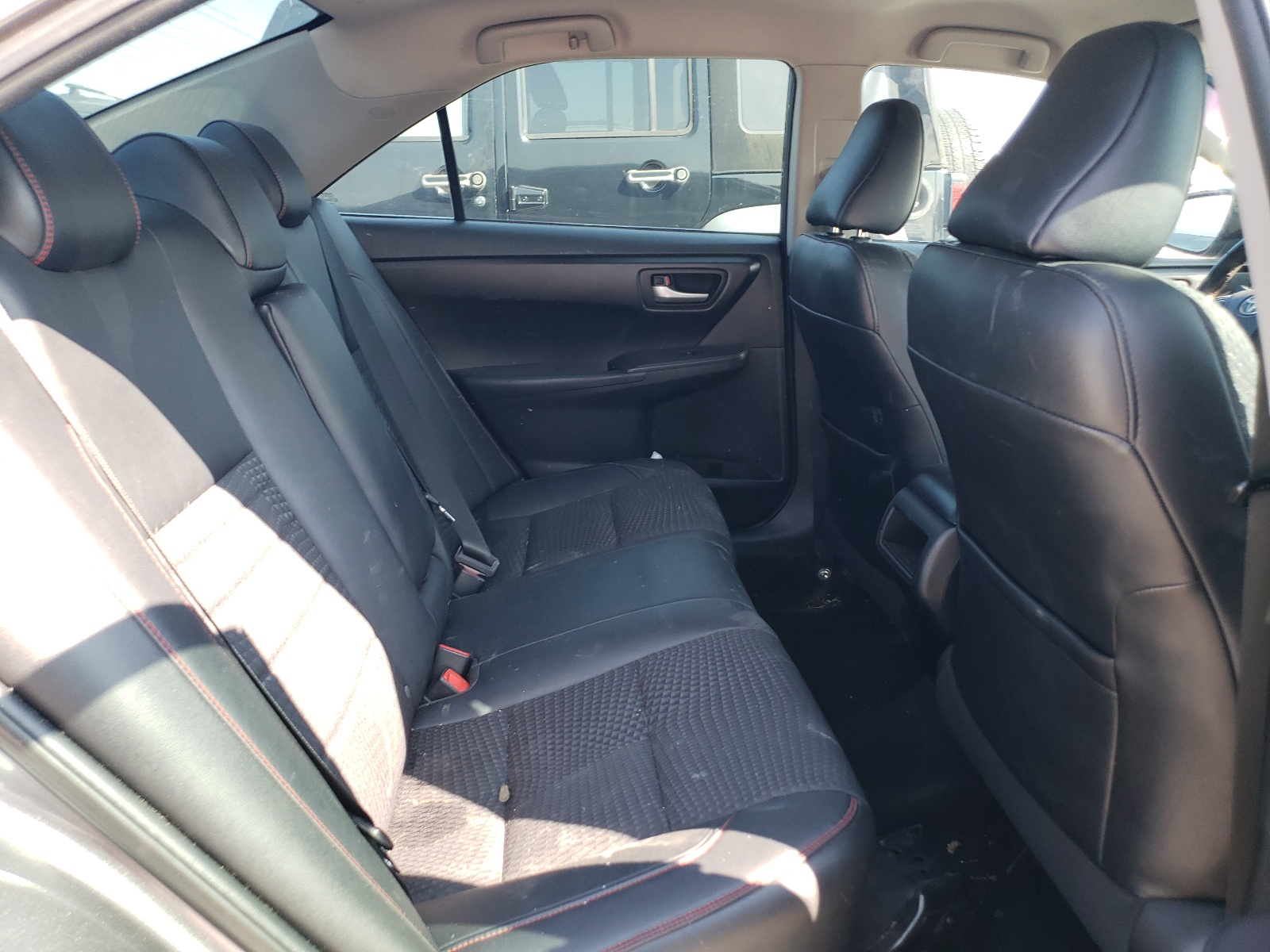 4T1BF1FK2FU097124 2015 Toyota Camry Le