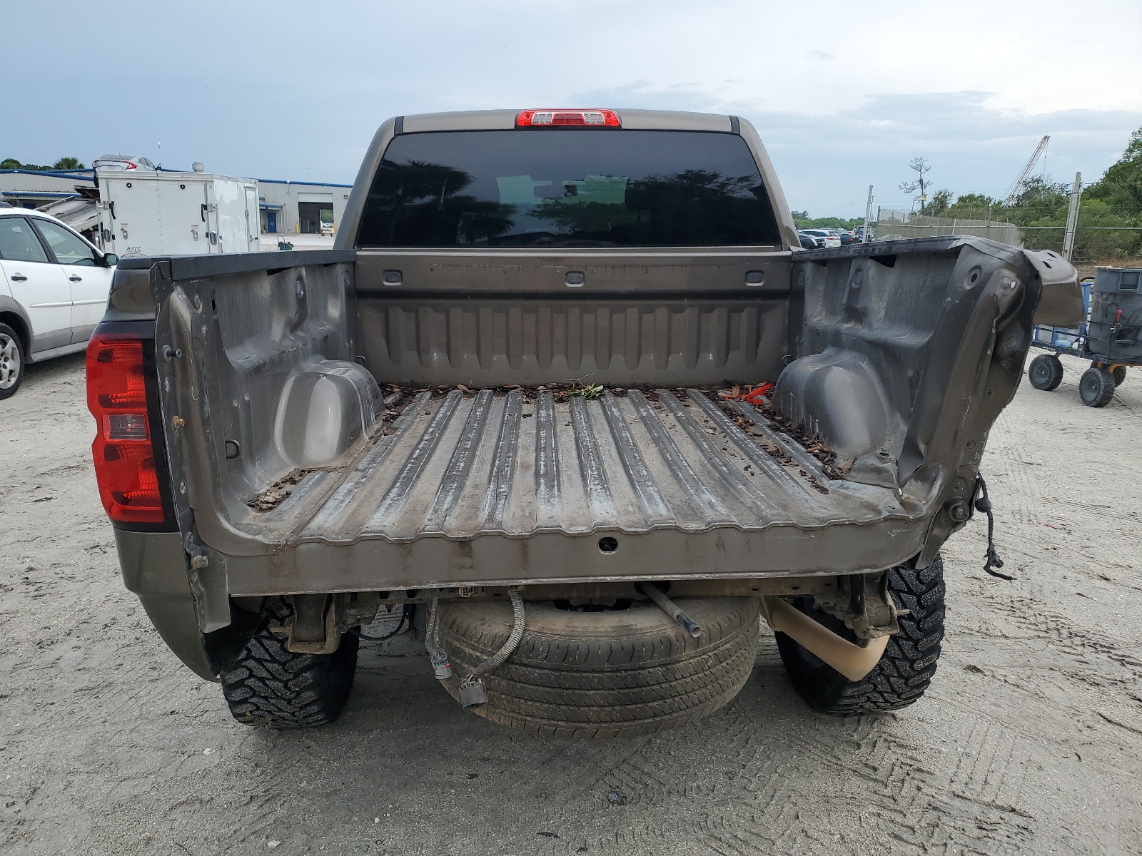 3GCUKREC6FG505225 2015 Chevrolet Silverado K1500 Lt