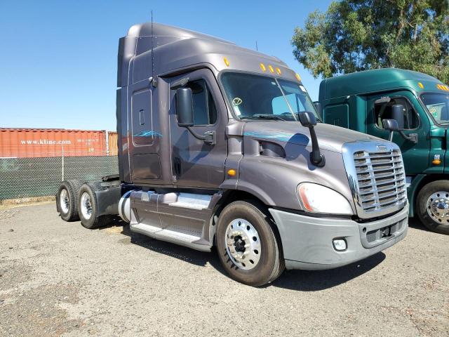 2011 Freightliner Cascadia 113