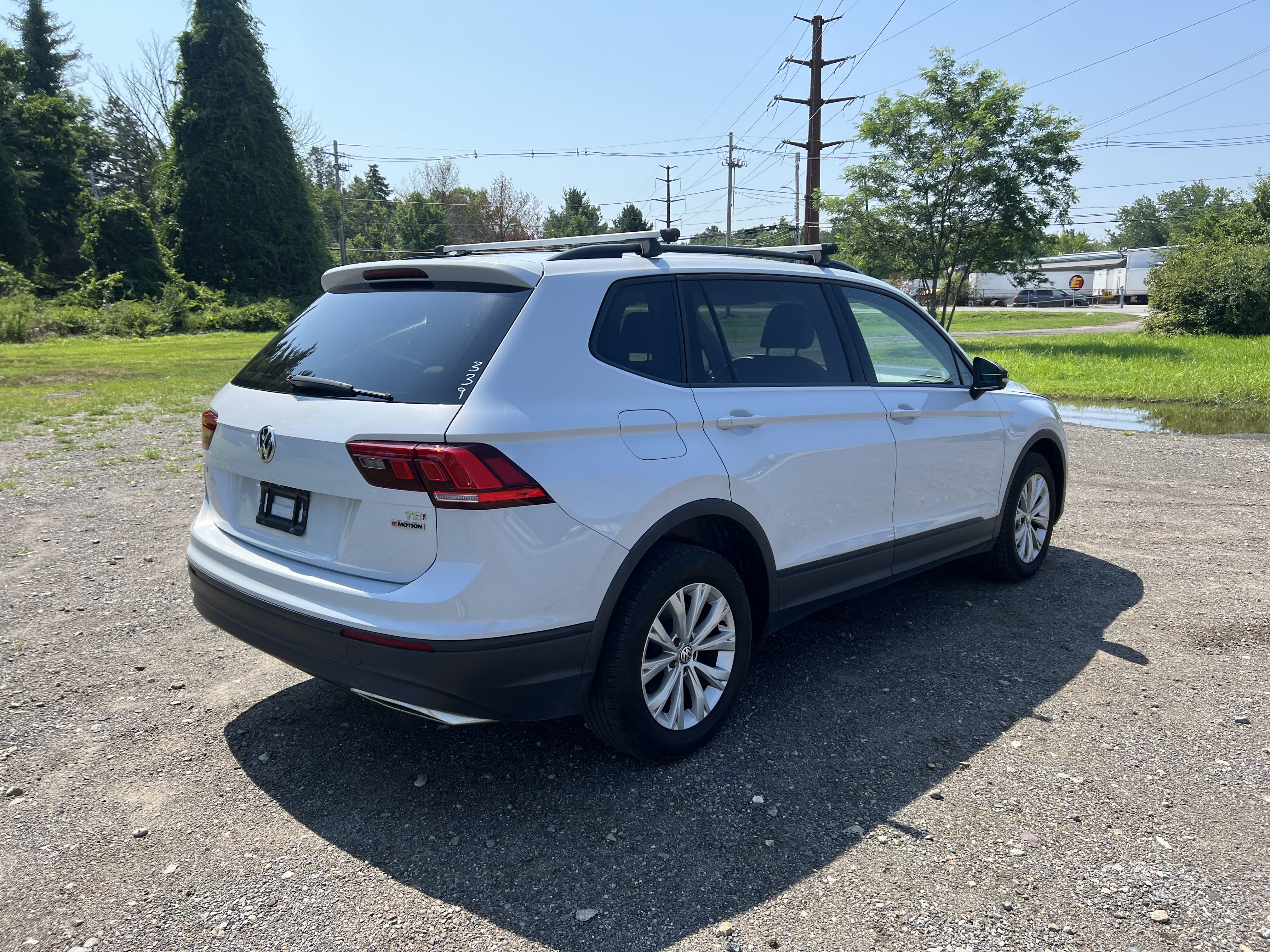 2018 Volkswagen Tiguan S vin: 3VV0B7AX3JM067352