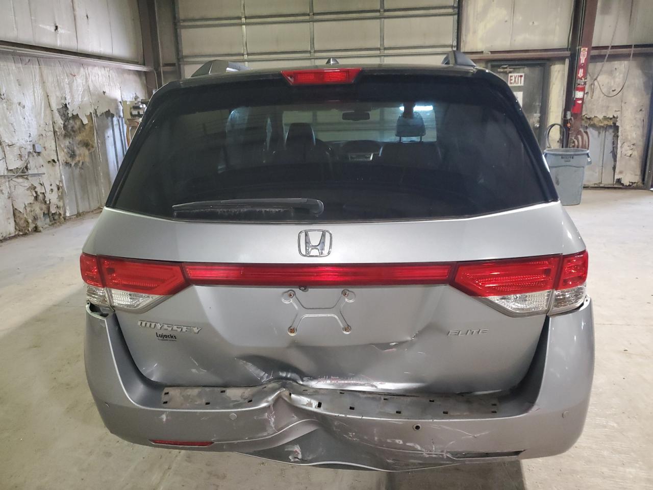 5FNRL5H9XGB105235 2016 Honda Odyssey Touring