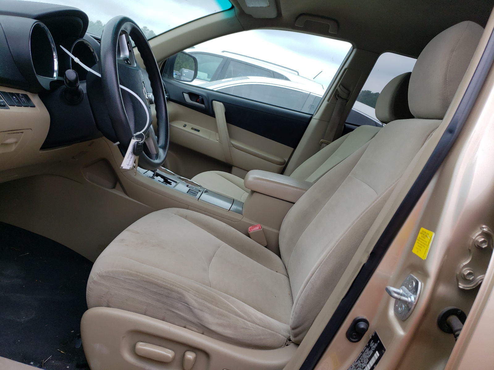 5TDZK3EH7BS039203 2011 Toyota Highlander Base