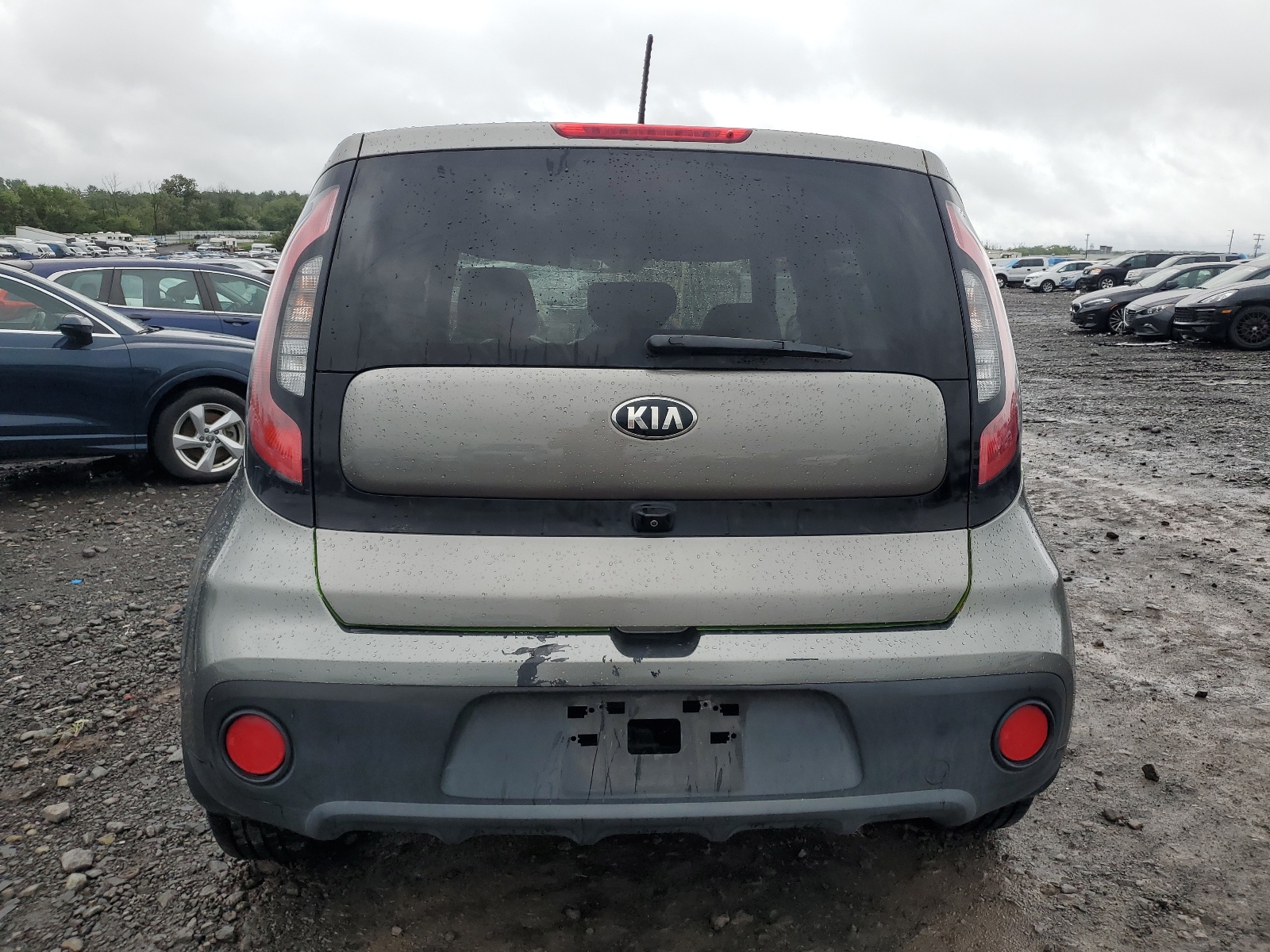 KNDJN2A22H7500181 2017 Kia Soul
