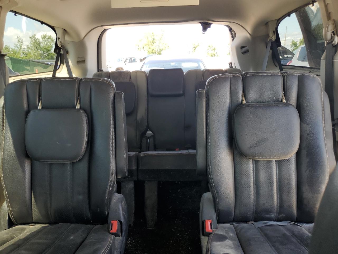 2013 Chrysler Town & Country Touring L VIN: 2C4RC1CG2DR737340 Lot: 64423984