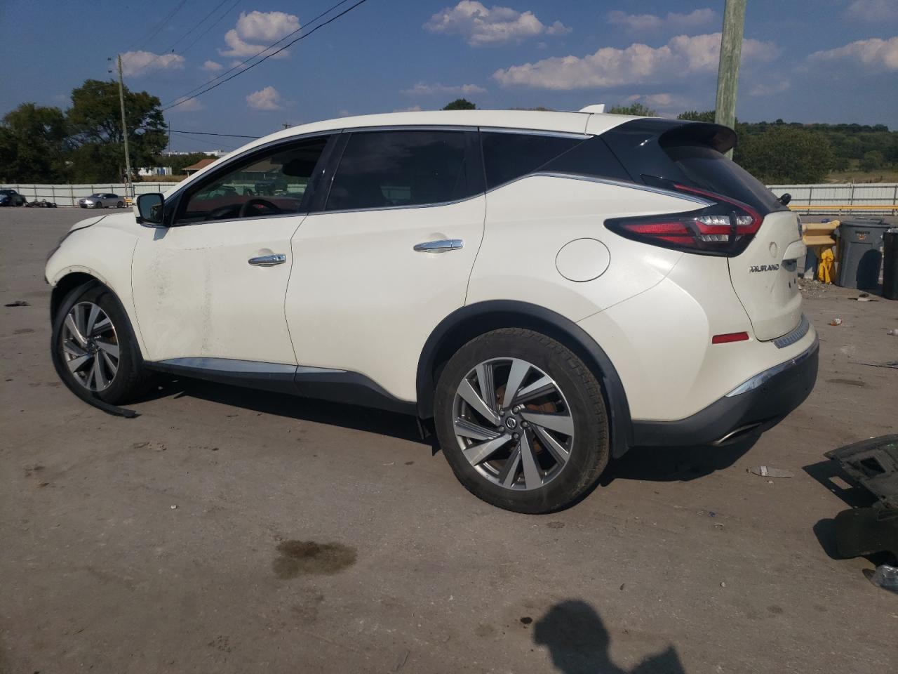 2021 Nissan Murano - Image 2