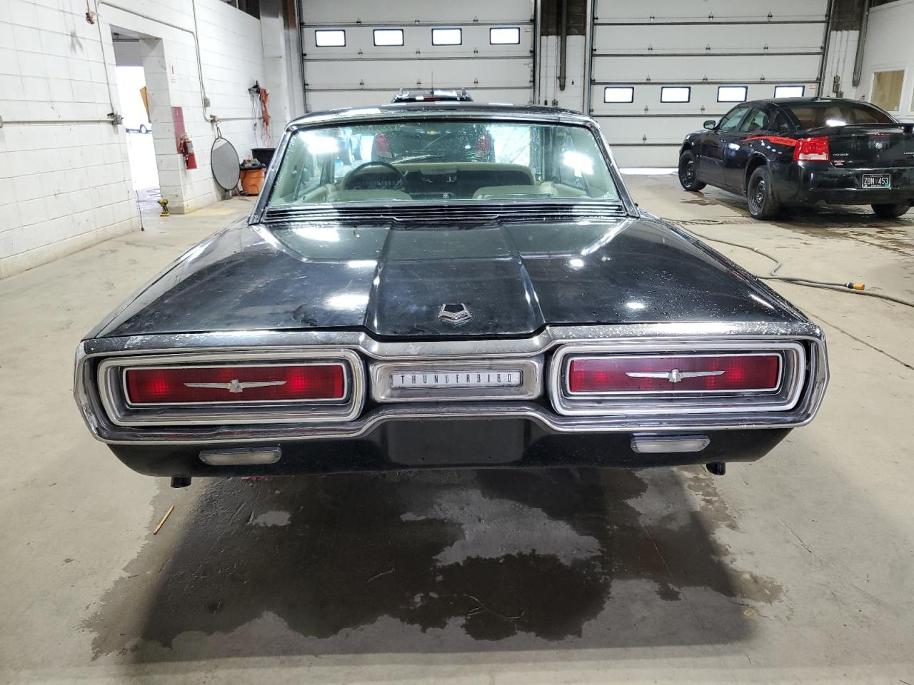 1964 Ford Thunderbir VIN: 4Y83Z188165 Lot: 65383704