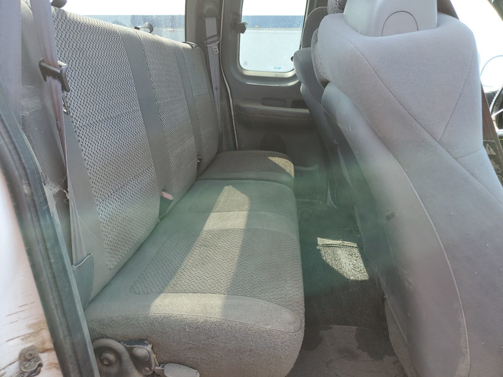 1FTRX18L72NB19354 2002 Ford F150