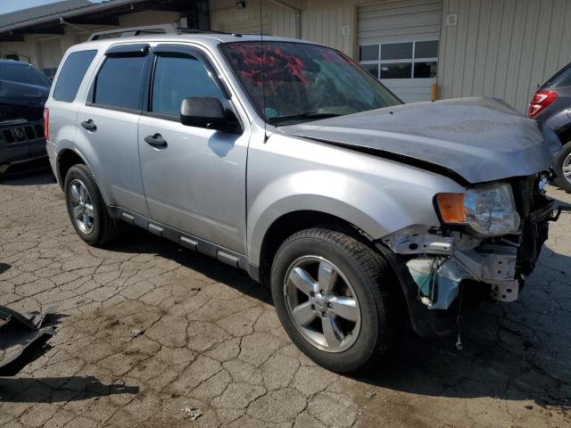  FORD ESCAPE 2012 Srebrny